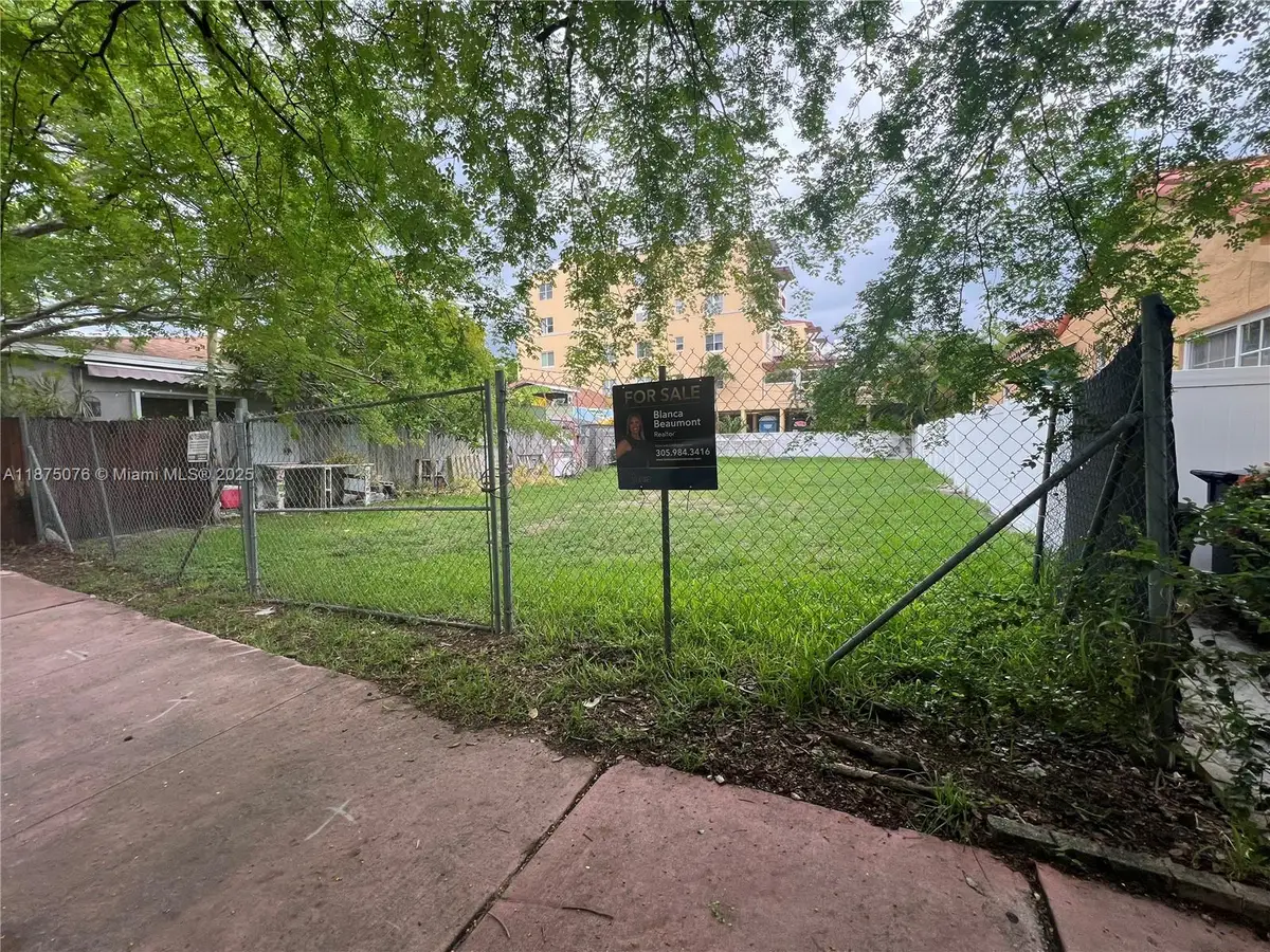 935 2nd St, Miami Beach, FL 33139 - Image #1