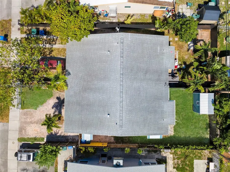 351 NE 57th Ct, Oakland Park, FL 33334 - Image #3