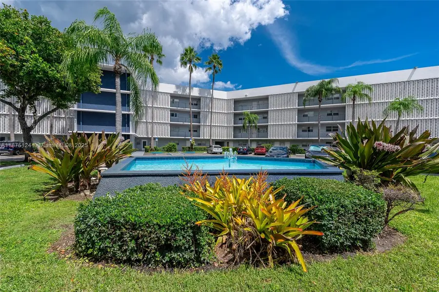 875 NE 195th St #112, Miami, FL 33179 - Image #2