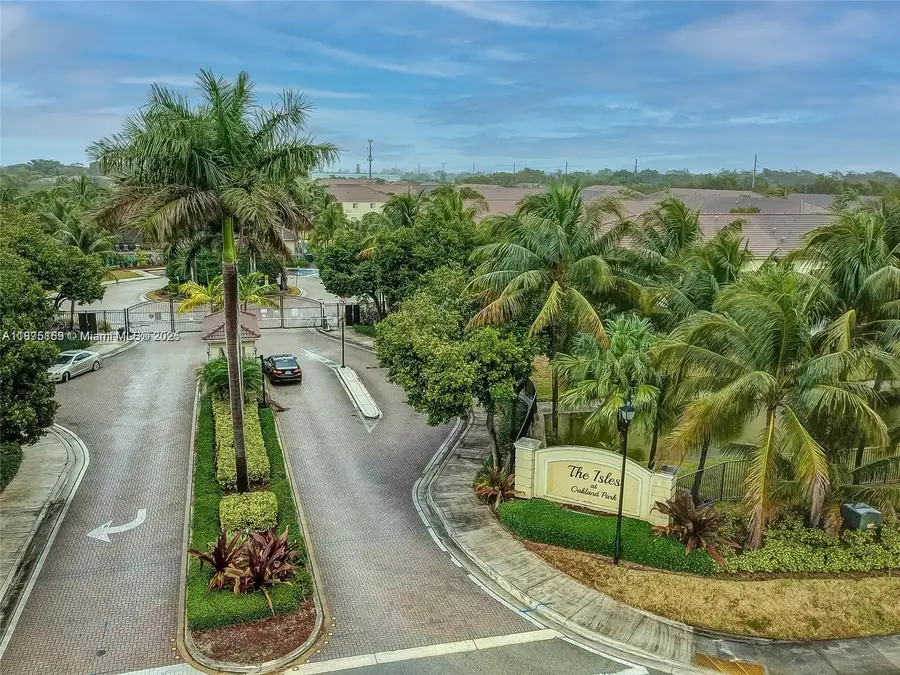 3237 NW 32nd Ter, Oakland Park, FL 33309 - Image #3