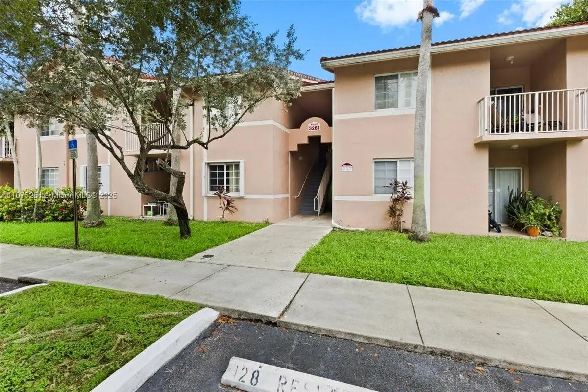3261 Sabal Palm Mnr #206, Davie, FL 33024 - Image #1