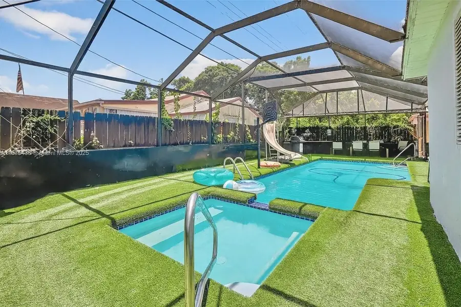 480 NE 109th St, Miami, FL 33161 - Image #2