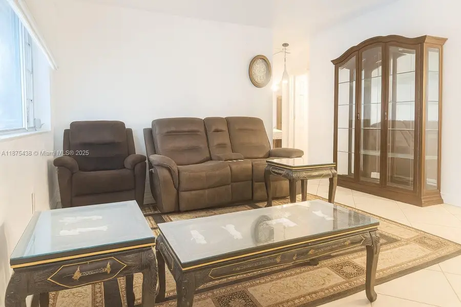 480 NE 109th St, Miami, FL 33161 - Image #3