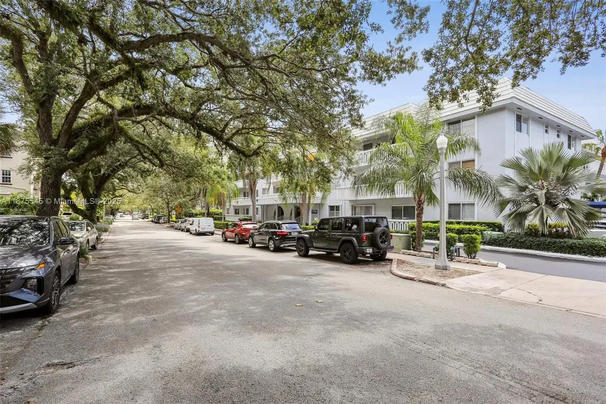 100 Edgewater Dr #142, Coral Gables, FL 33133 - Image #1