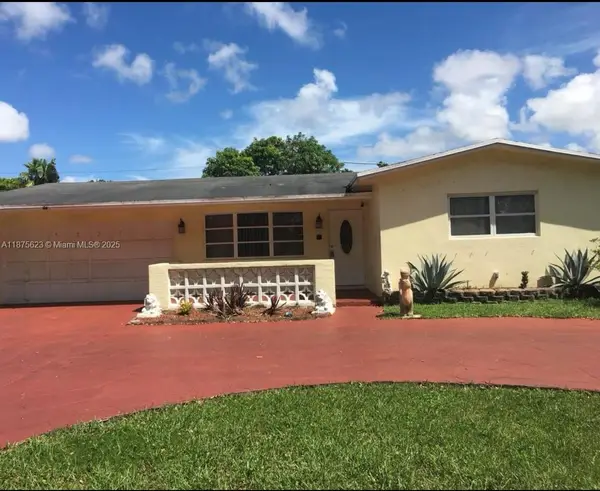 5221 Washington St, Hollywood, FL 33021