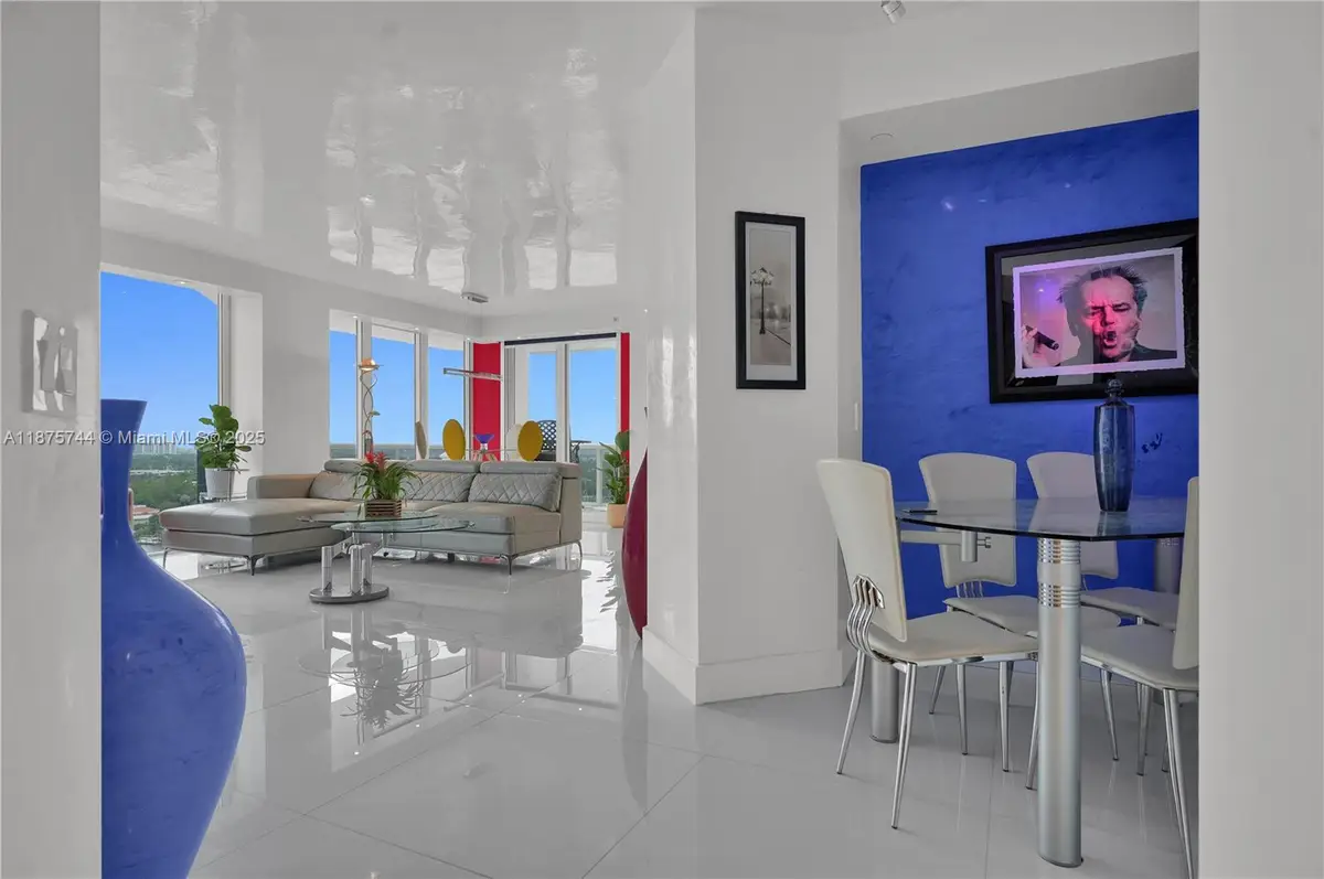 4779 Collins Ave #1805, Miami Beach, FL 33140 - Image #1