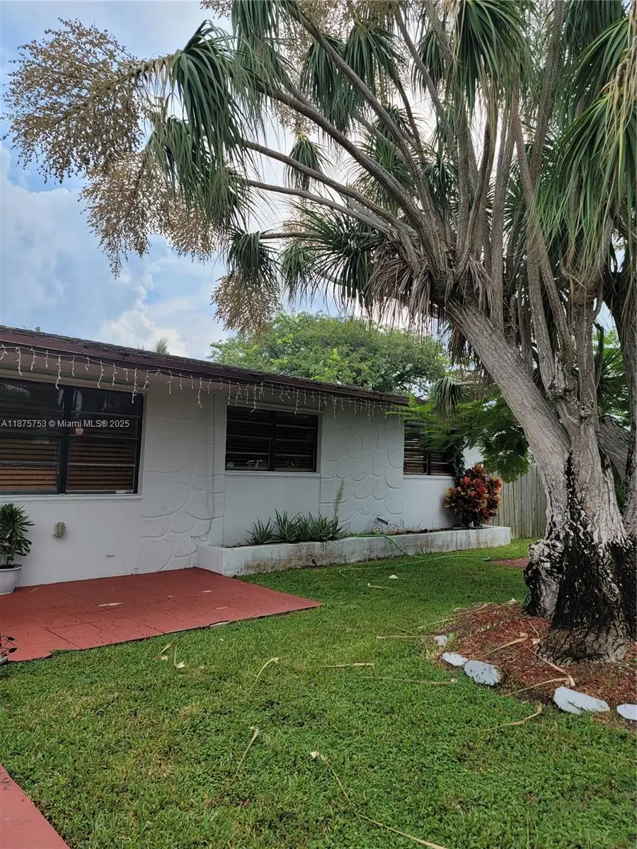 853 SW 3rd St, Florida City, FL 33034 - Image #2