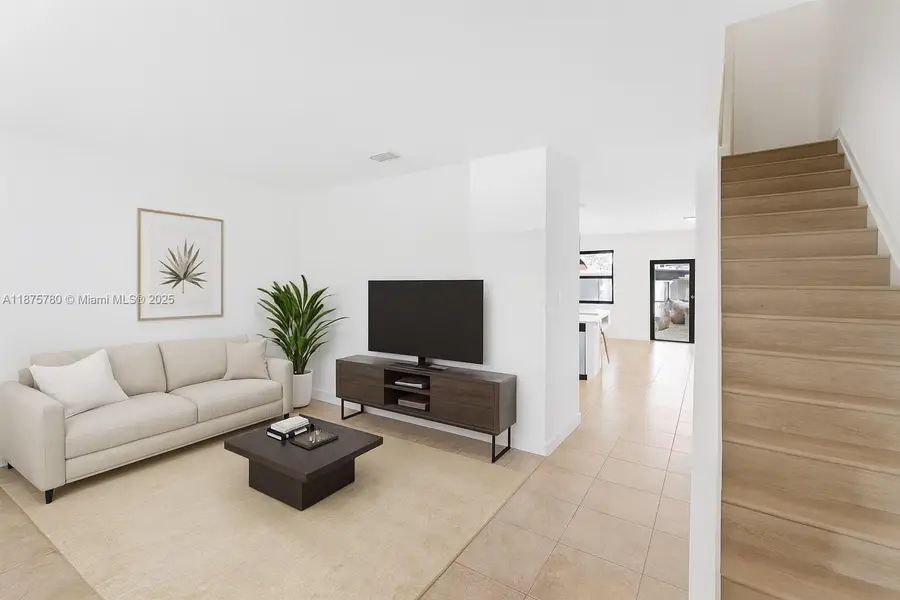 10582 W 33rd Ln, Hialeah, FL 33018 - Image #3