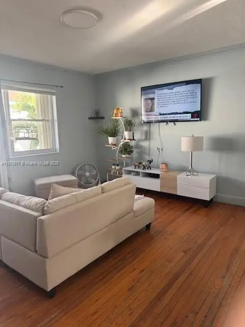 1258 Marseille Dr #4, Miami Beach, FL 33141