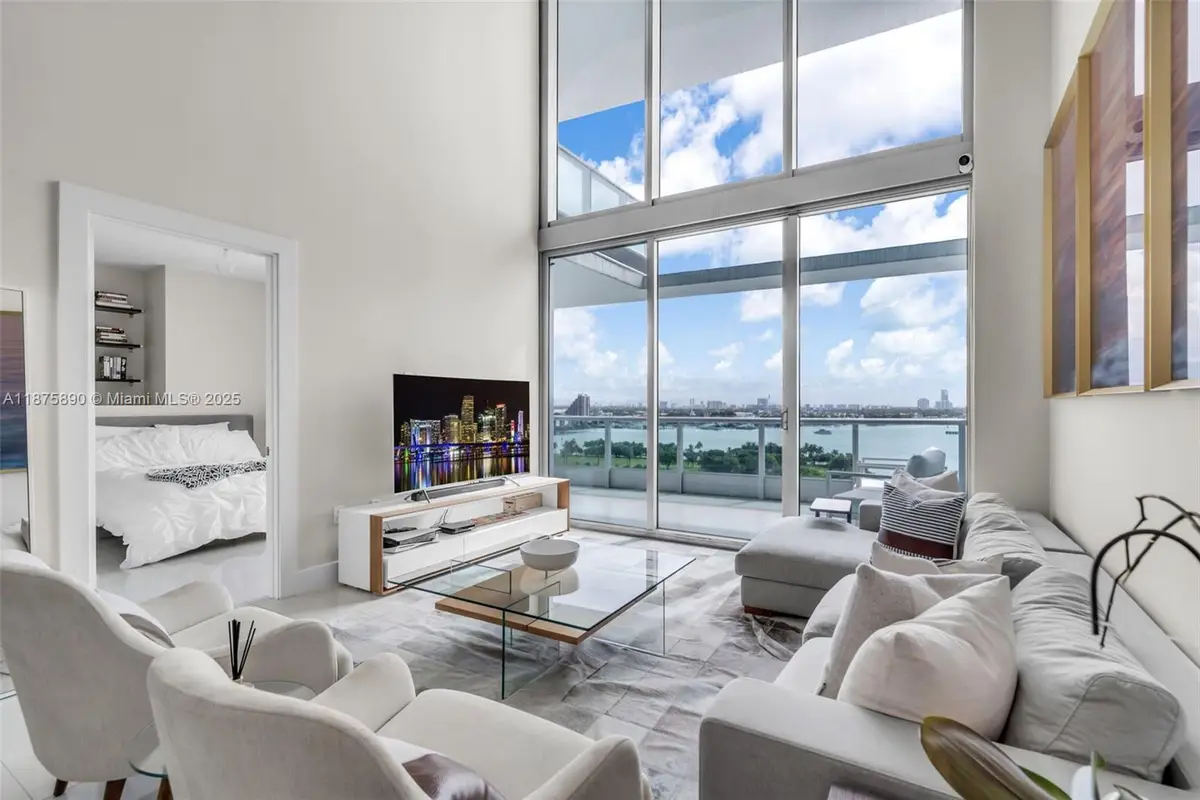 900 Biscayne Blvd #1707, Miami, FL 33132 - Image #1