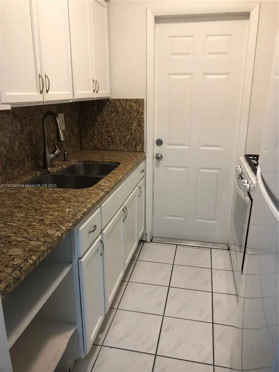 7720 Harding Ave #4, Miami Beach, FL 33141 - Image #3