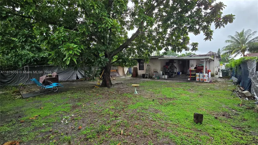 2927 NW 99th St, Miami, FL 33147 - Image #2
