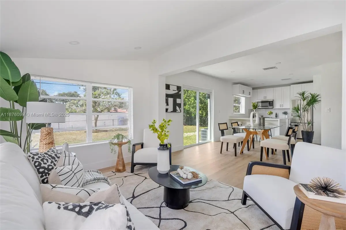 3230 Taft St, Hollywood, FL 33021 - Image #1