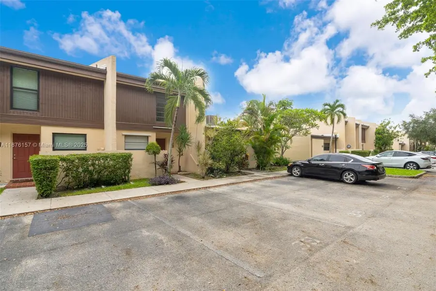 1161 NW 99th Ter #38, Pembroke Pines, FL 33024 - Image #2