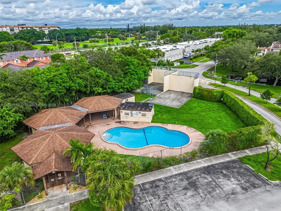 1161 NW 99th Ter #38, Pembroke Pines, FL 33024 - Image #3