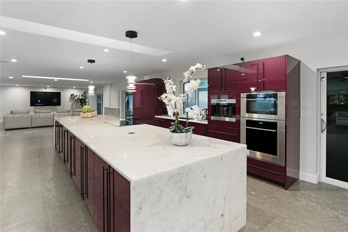 840 S Southlake Dr, Hollywood, FL 33019 - Image #1