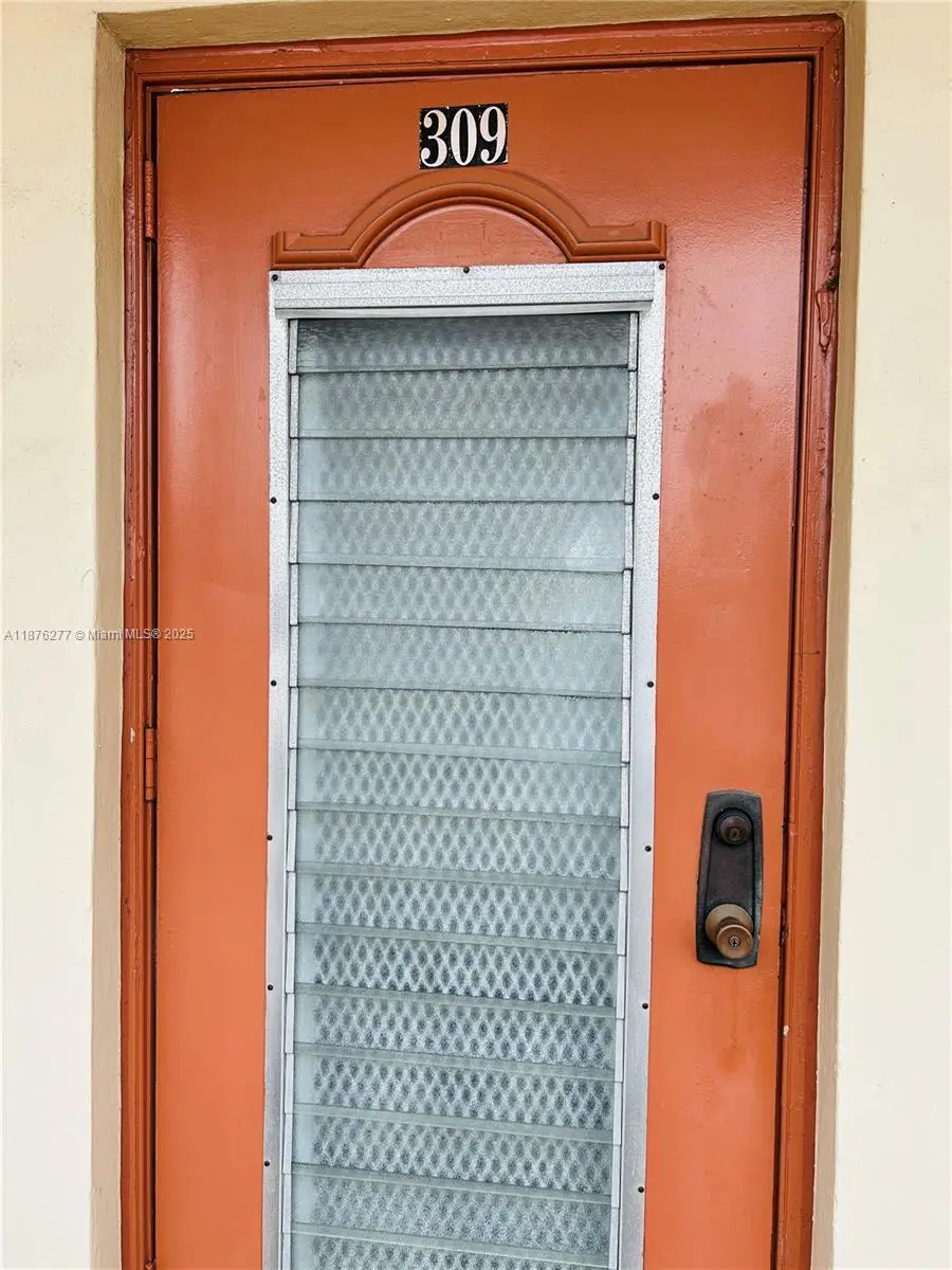 2831 E Sunrise Lakes Dr #309, Sunrise, FL 33322 - Image #2