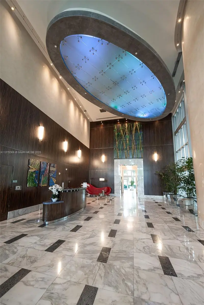 185 SW 7th St #4201, Miami, FL 33130 - Image #3