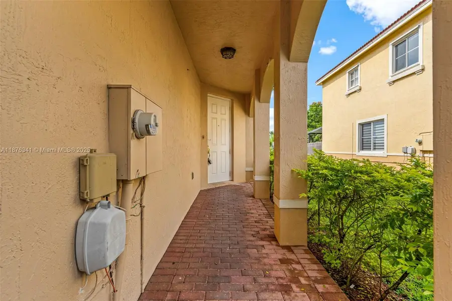 16620 SW 70th St, Miami, FL 33193 - Image #3