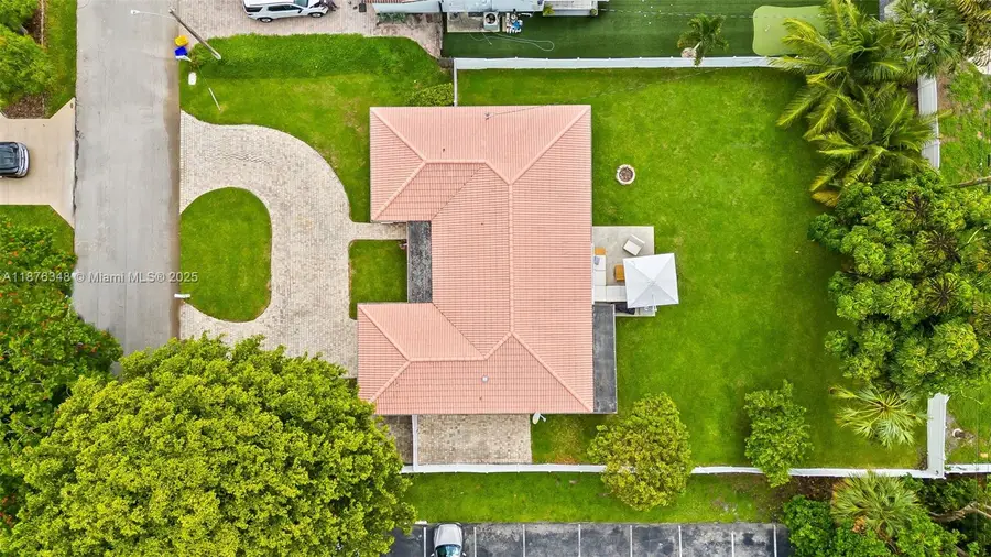 1180 SW 17th St, Boca Raton, FL 33486 - Image #3