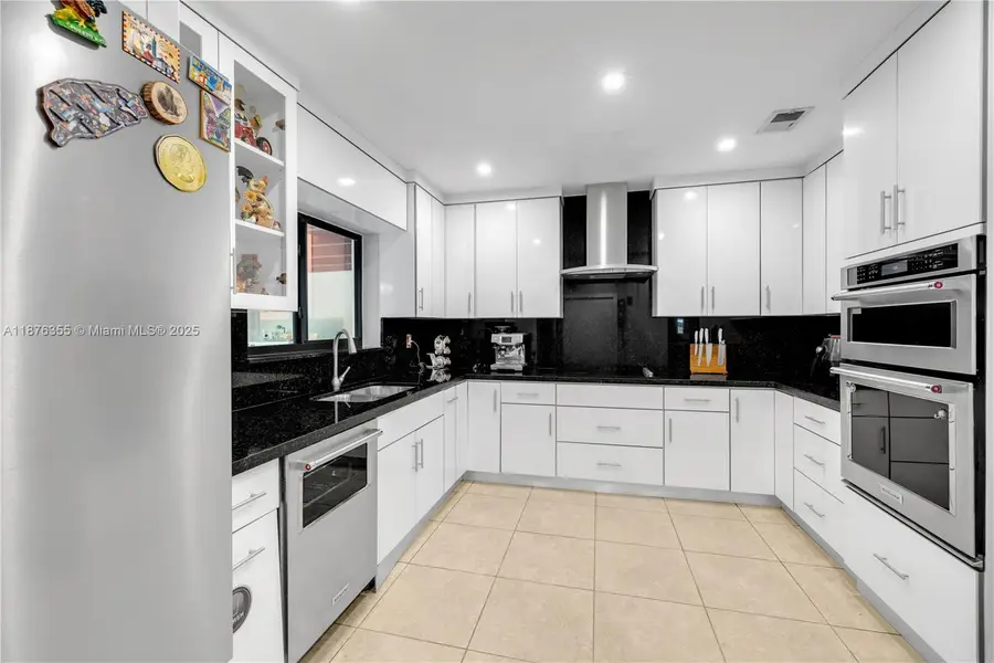 4325 SW 95th Ave, Miami, FL 33165 - Image #2