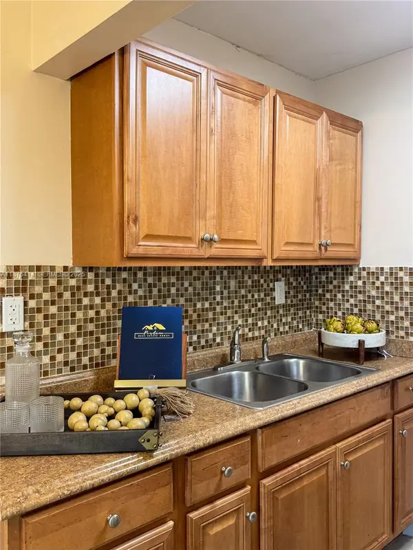 2145 Pierce St #118, Hollywood, FL 33020