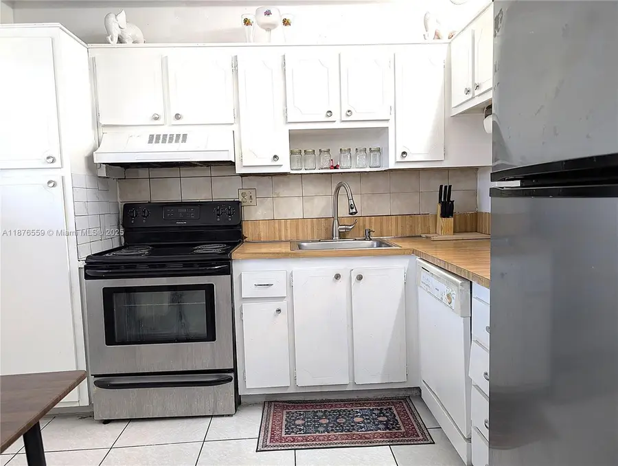 5935 Del Lago Cir #307, Sunrise, FL 33313 - Image #3