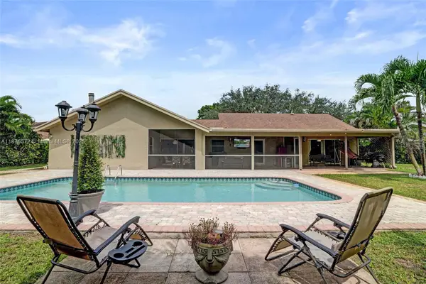 12100 Park Dr, Cooper City, FL 33026