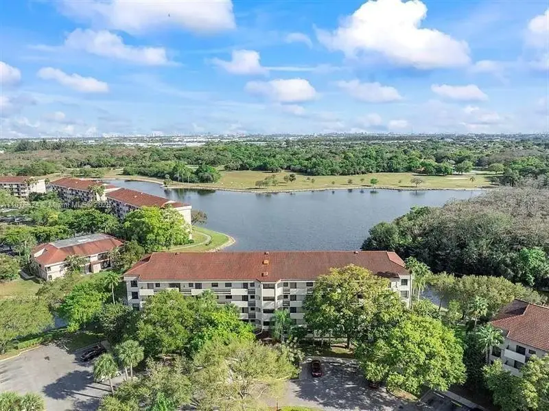 2907 S Carambola Cir S #206, Coconut Creek, FL 33066 - Image #1