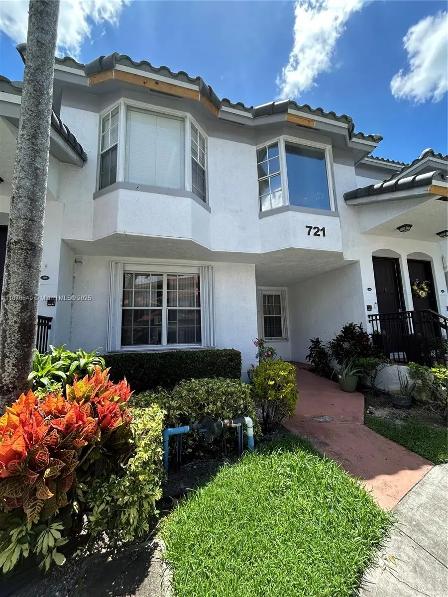 721 SW 148th Ave #305, Sunrise, FL 33325 - Image #2