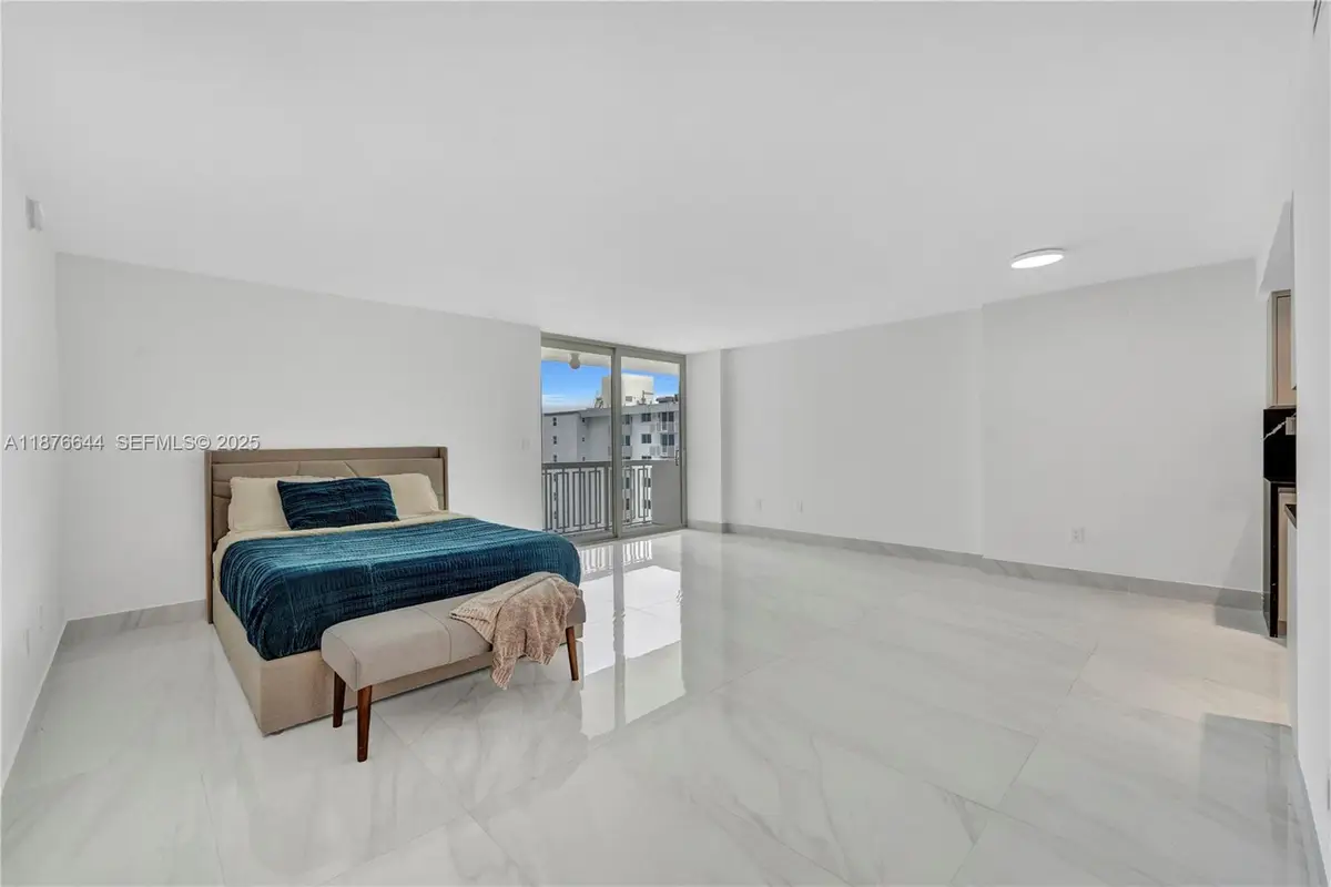 401 Ocean Dr #1007, Miami Beach, FL 33139 - Image #1