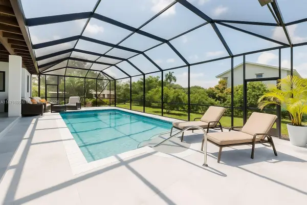 7761 SW 169th St, Palmetto Bay, FL 33157