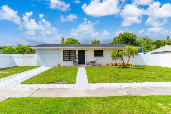 11861 SW 187th Ter, Miami, FL 33177