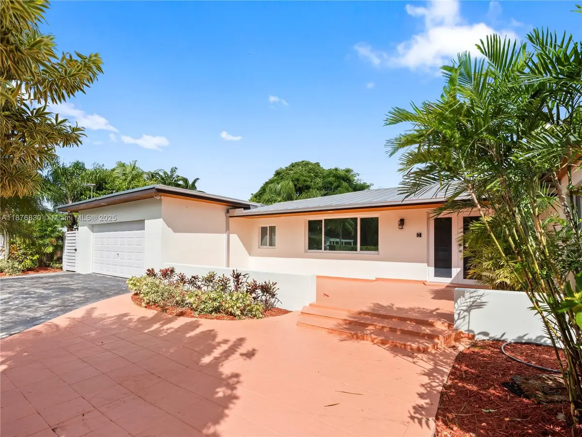 10311 SW 89th St, Miami, FL 33176 - Image #1