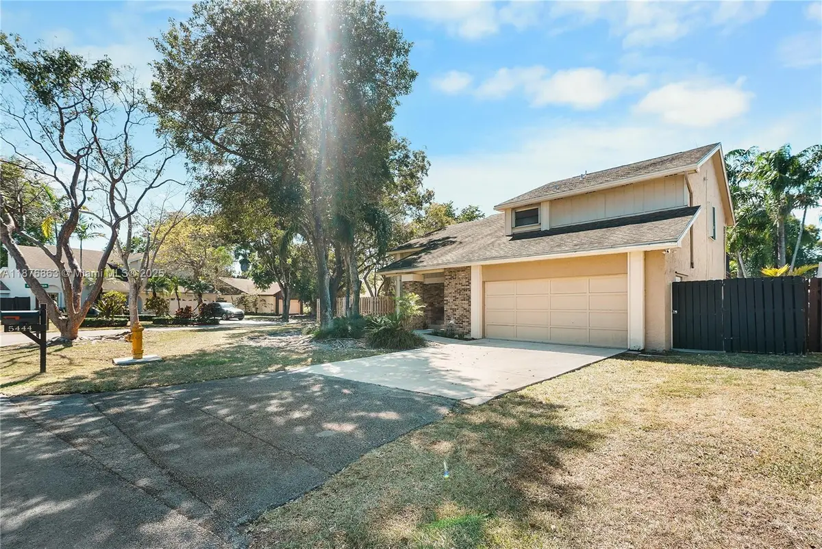 5444 SW 150th Pl, Miami, FL 33185 - Image #1