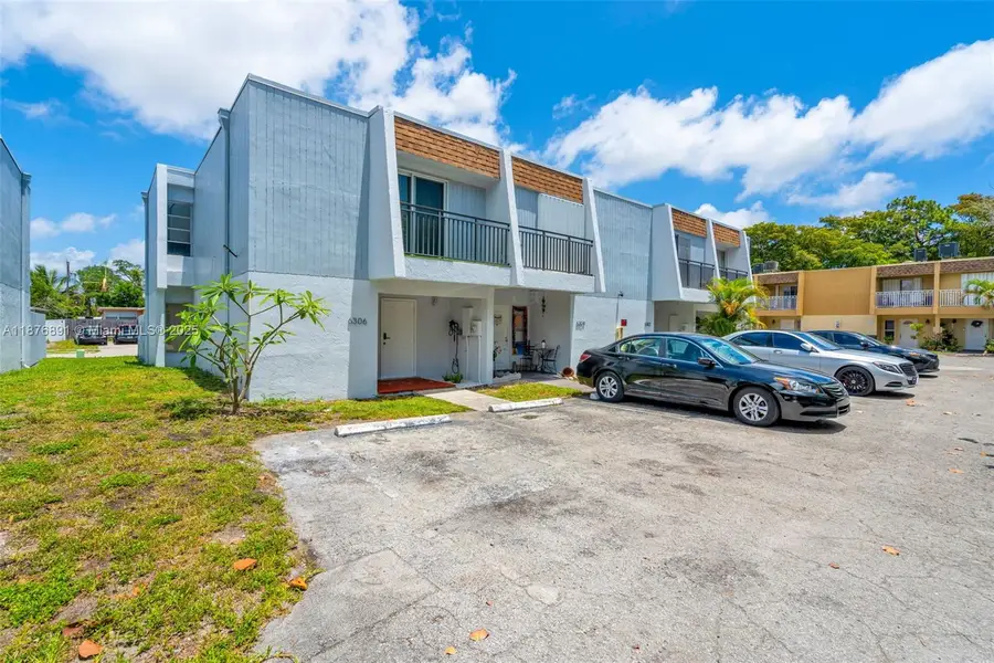 6306 Moseley St #1, Hollywood, FL 33024 - Image #3