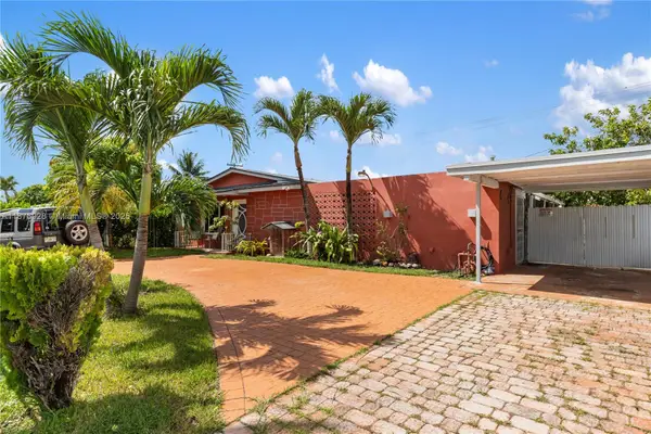 1211 NW 179th St, Miami Gardens, FL 33169