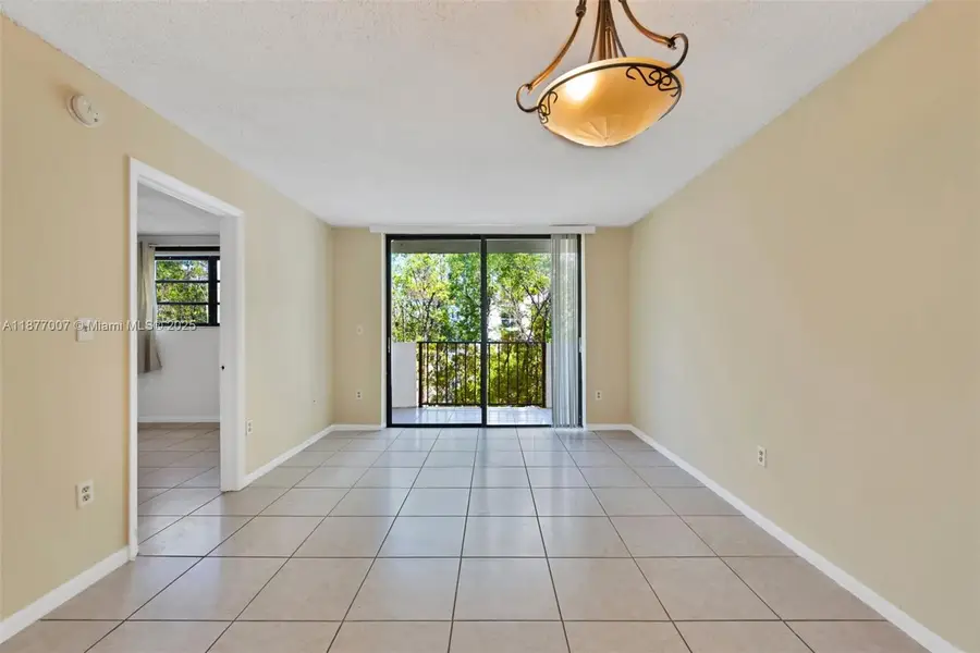 1673 Bay Rd #403, Miami Beach, FL 33139 - Image #3