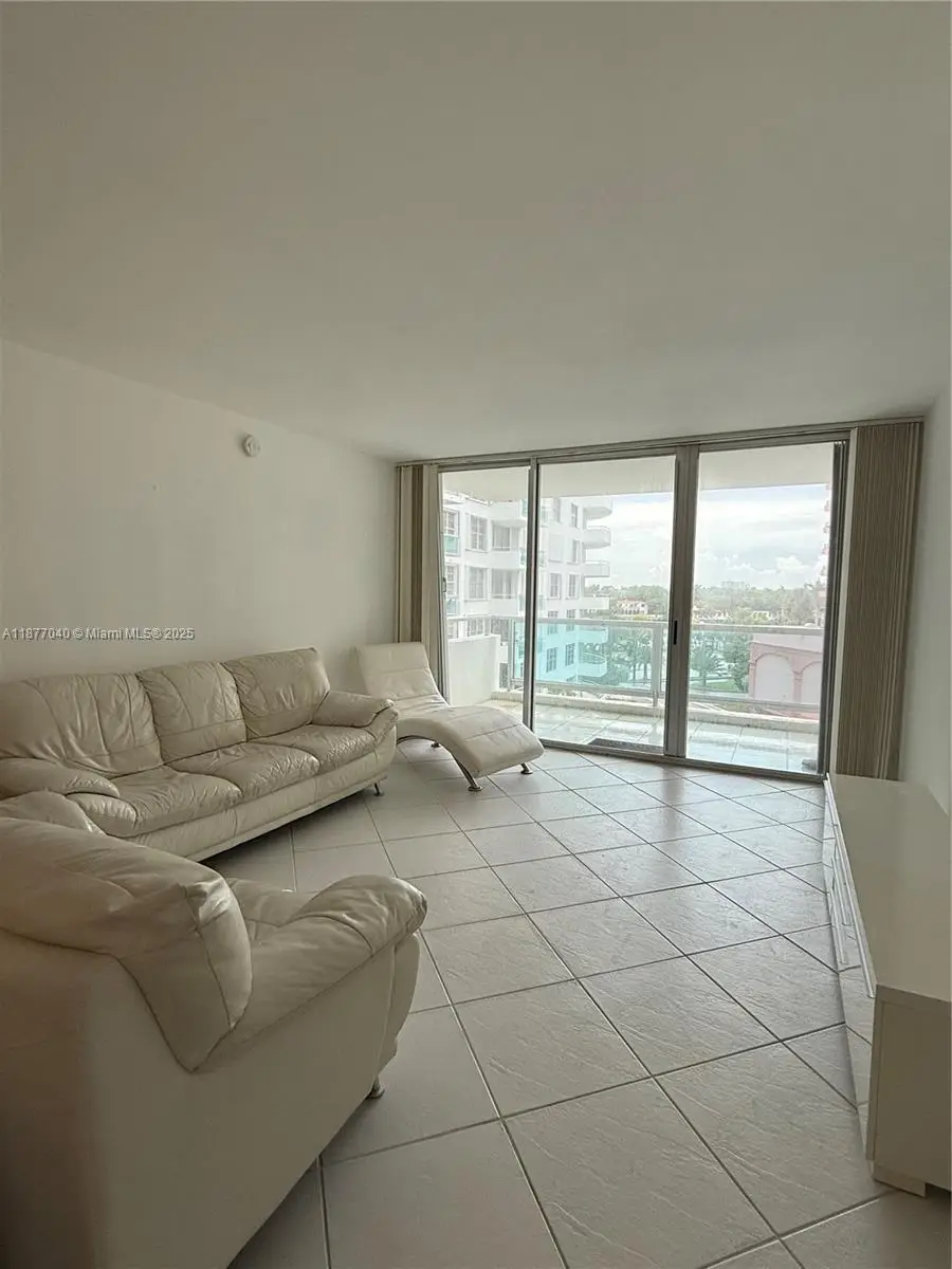 5161 Collins Ave #511, Miami Beach, FL 33140 - Image #1