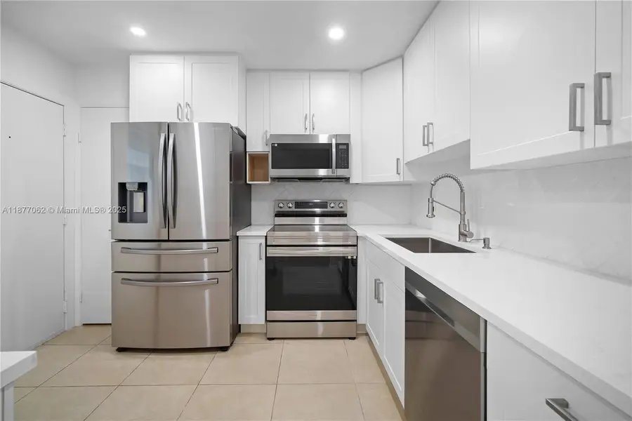 873 NE 195th St #107, Miami, FL 33179 - Image #3