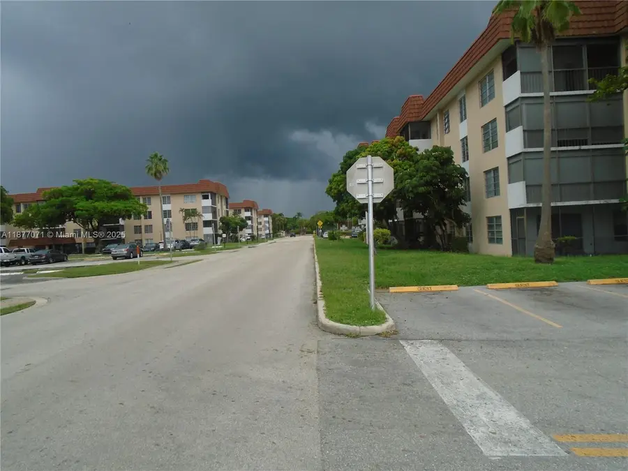 4174 Inverrary Dr #303, Lauderhill, FL 33319 - Image #3