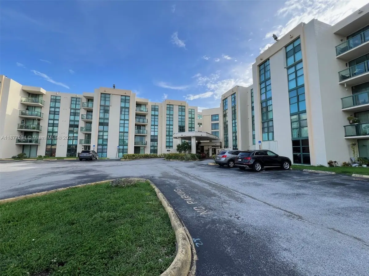 2055 SW 122nd Ave #305, Miami, FL 33175 - Image #1