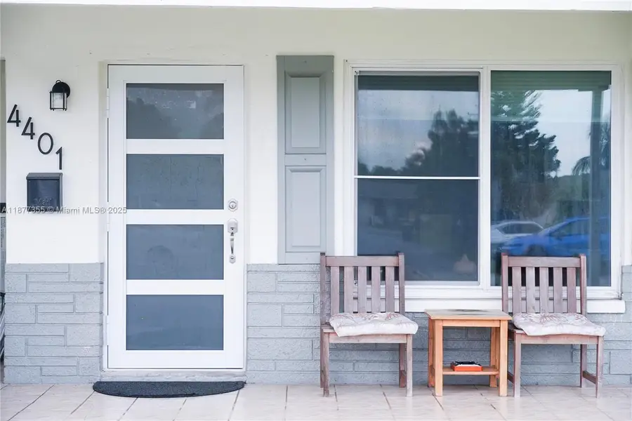 4401 NW 45th St, Tamarac, FL 33319 - #2