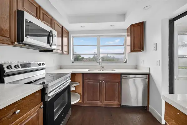 2551 NW 41st Ave #310, Lauderhill, FL 33313