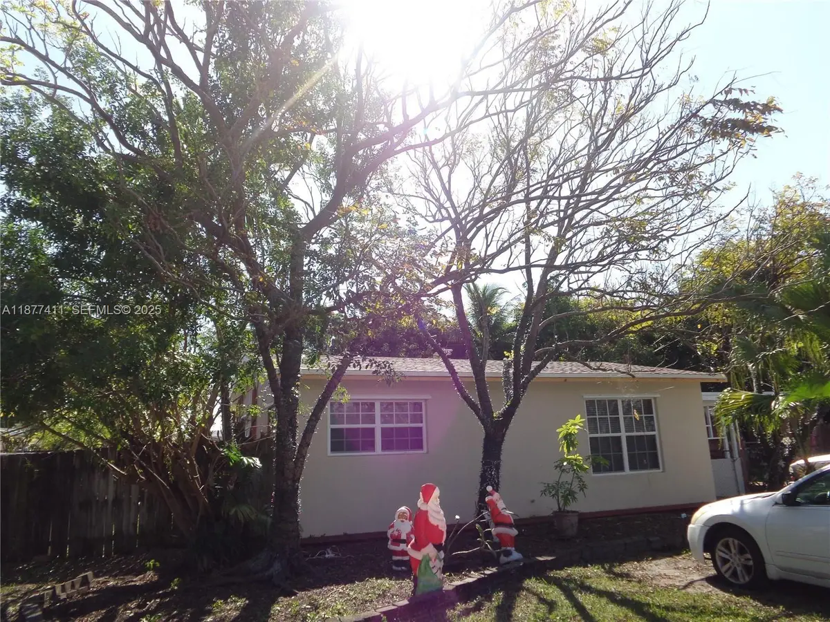 10020 Dominican Dr, Cutler Bay, FL 33189 - Image #1
