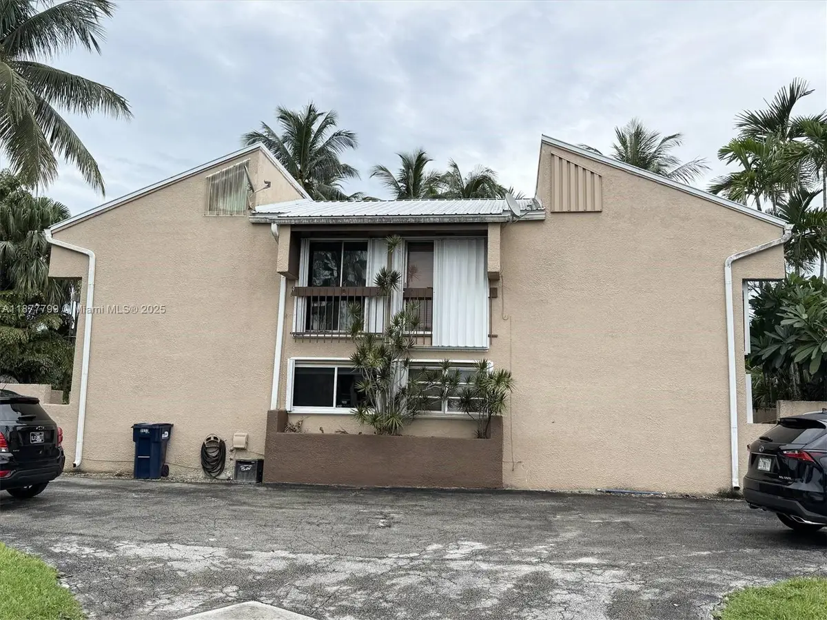 9030 SW 159th Ter #D, Palmetto Bay, FL 33157 - Image #1