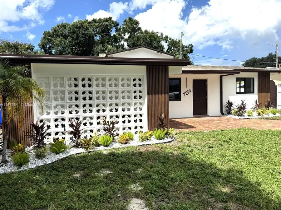 7221 Freedom St, Hollywood, FL 33024 - Image #3