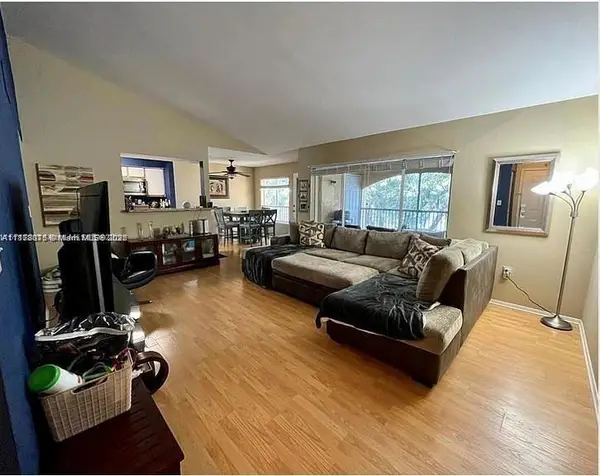 2445 NW 33rd St #1413, Oakland Park, FL 33309