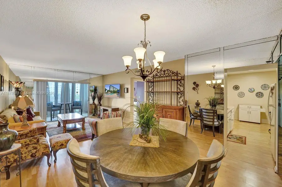 4001 Hillcrest Dr #403, Hollywood, FL 33021 - Image #3