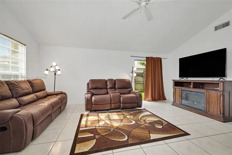 1720 SW 84th Ave, Miramar, FL 33025 - Image #3